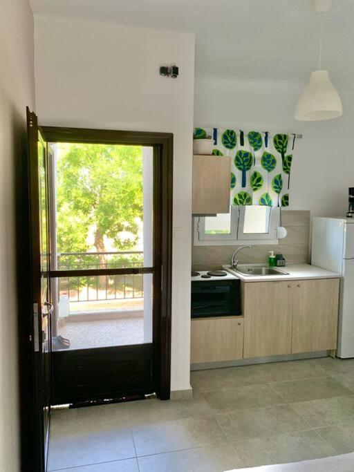 Lovely Apartment By The Sea 2 ….. Epanomi Exterior foto